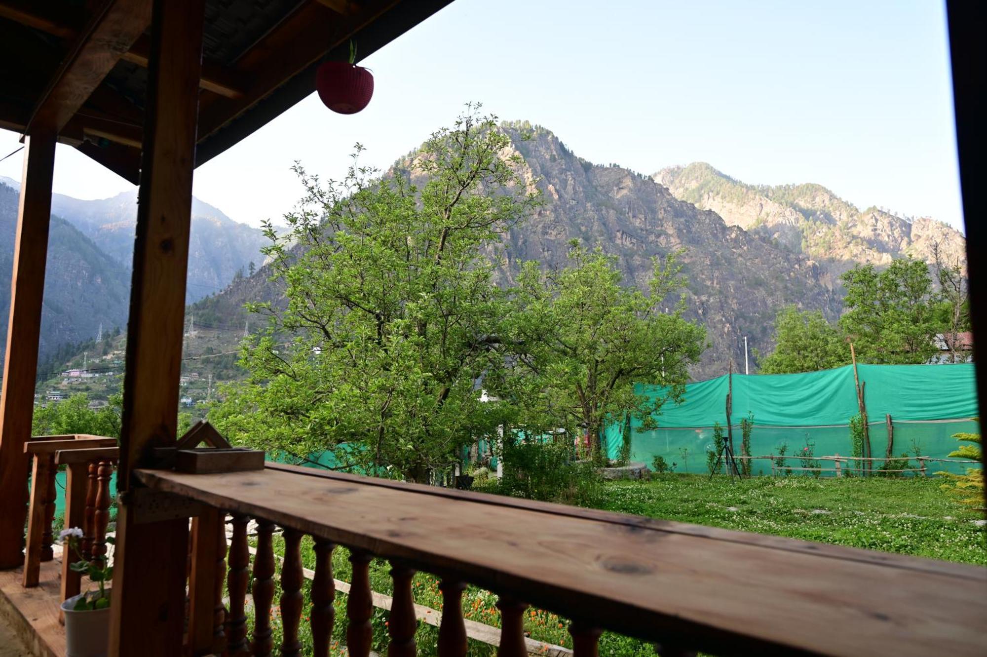 Himalayan Mud Resort Kasol Exterior photo