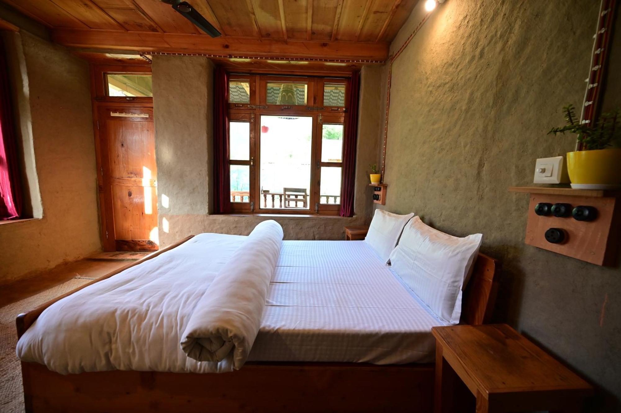 Himalayan Mud Resort Kasol Exterior photo