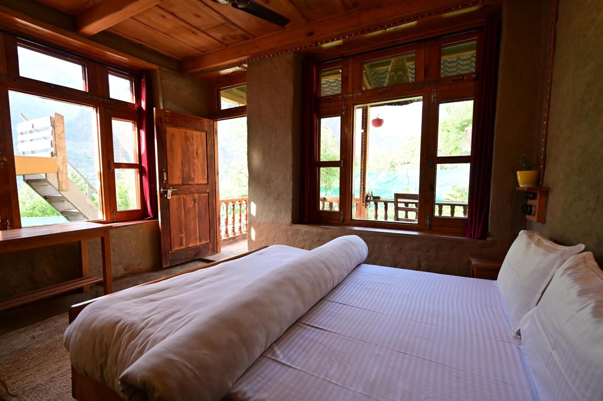Himalayan Mud Resort Kasol Exterior photo