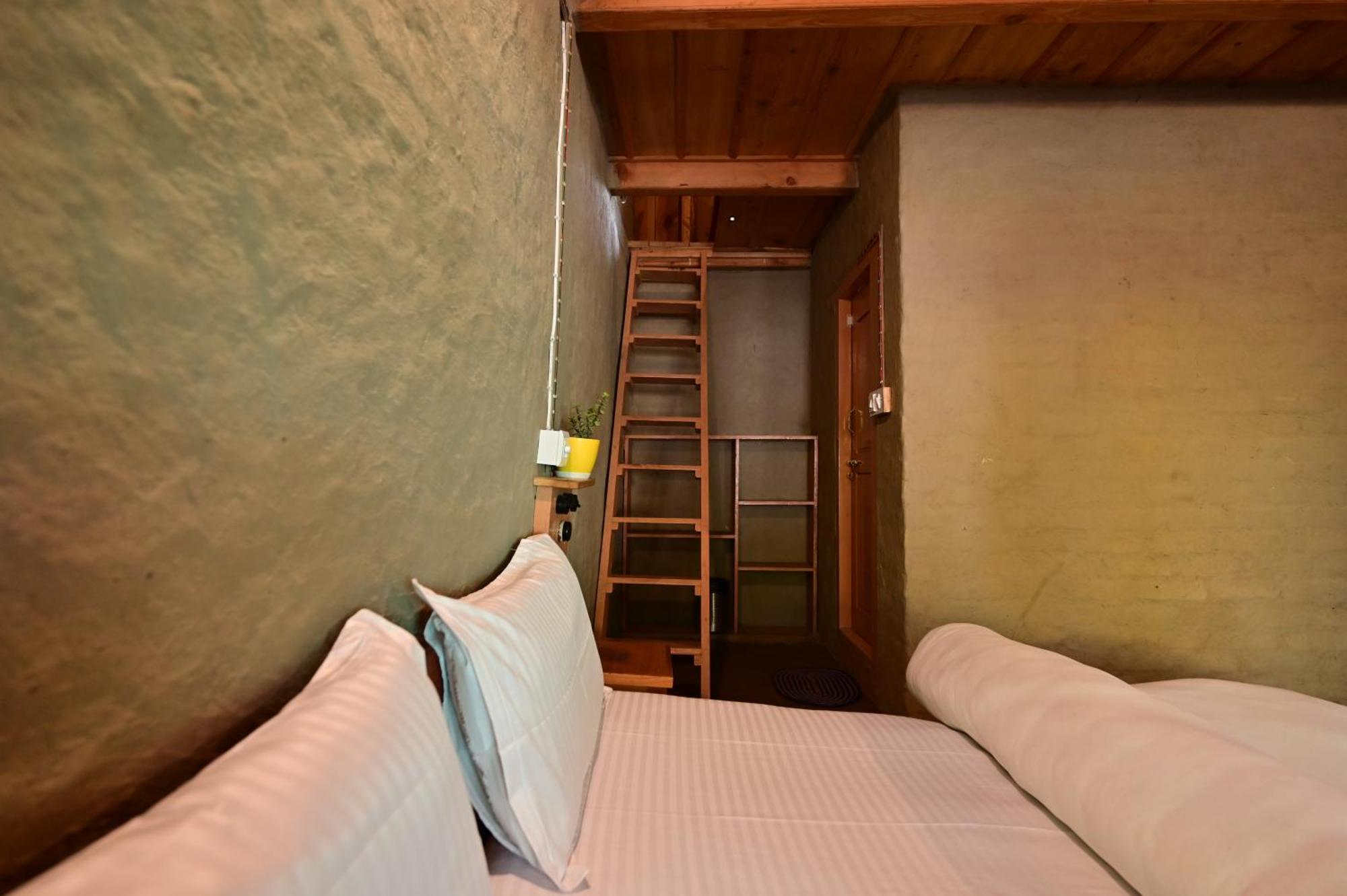 Himalayan Mud Resort Kasol Exterior photo