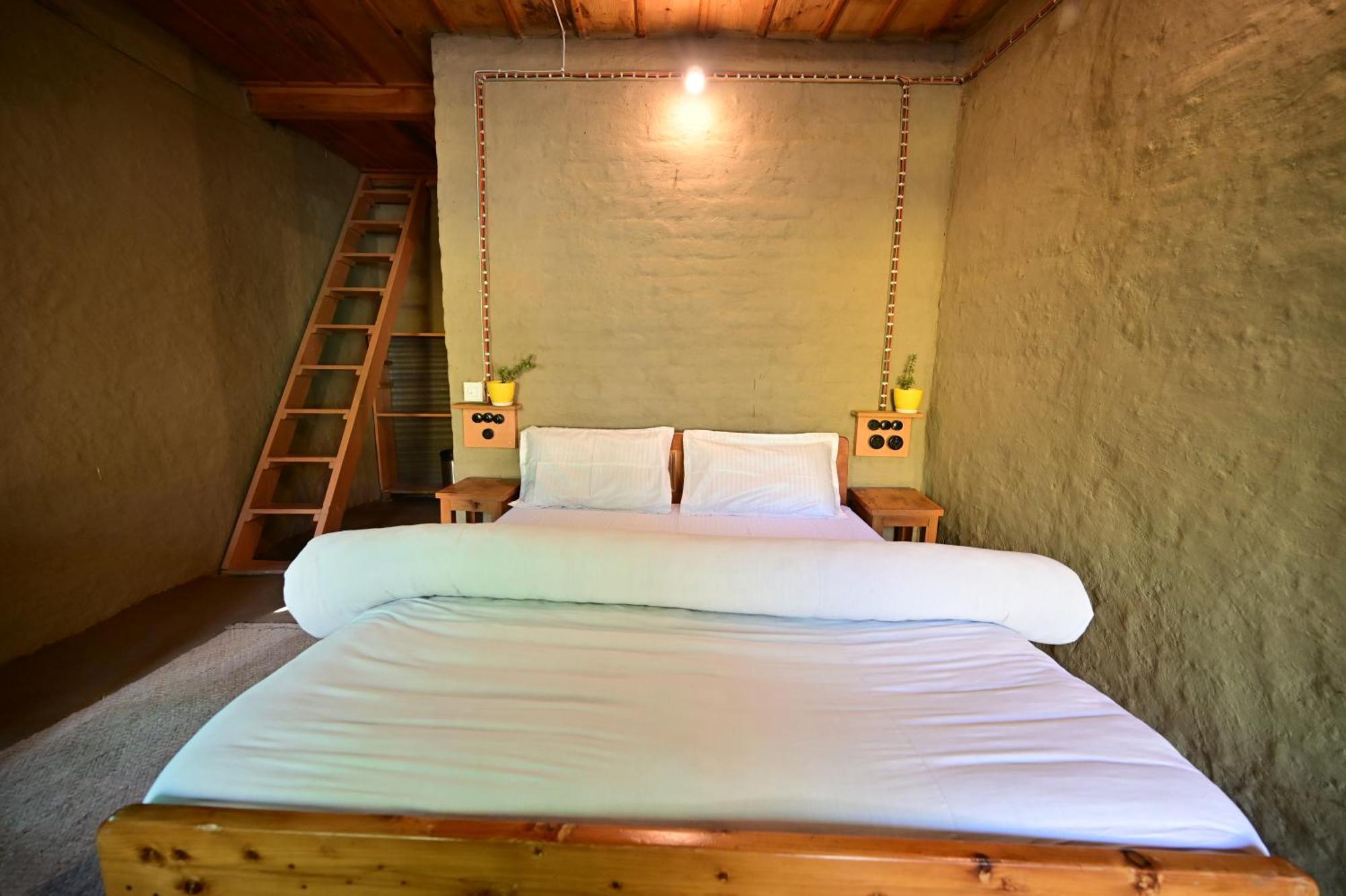 Himalayan Mud Resort Kasol Exterior photo